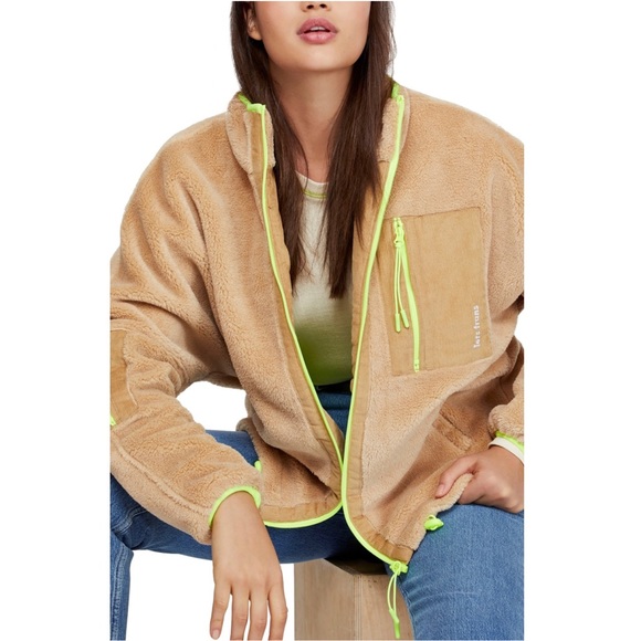Sold Urban Outfitters Fleece Corduroy Patch Tan Jacket - Picture 4 of 15